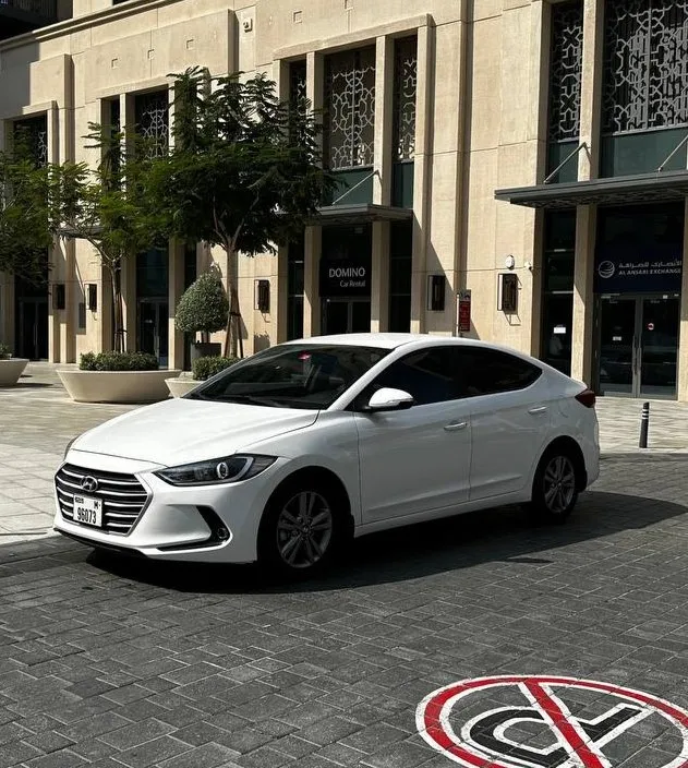 اجاره هیوندای النترا