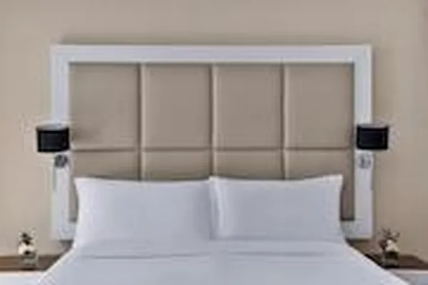 ویلای چهارخوابه لوکس با بزرگ‌ترین زمین منطقه