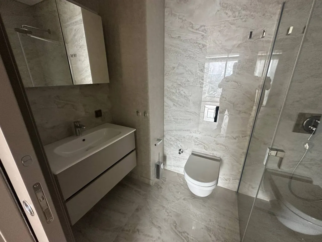 فروش ویژه واحد ۲ خوابه لوکس در بیکوز استانبول